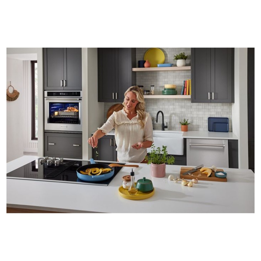 KitchenAid-KOES530PPS-cooking in modern oven