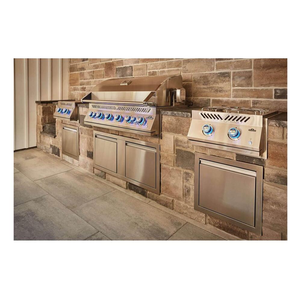 Napoleon BIB18PBPSS 700 Series 22 inch Built-In Gas Power Side Burner with 315 sq. in Cooking Area, 60000 Total BTU, NBacklit Control Knobs, Two-piece Stainless Steel Rod, JETFIRE™ Ignition System, in Stainless Steel