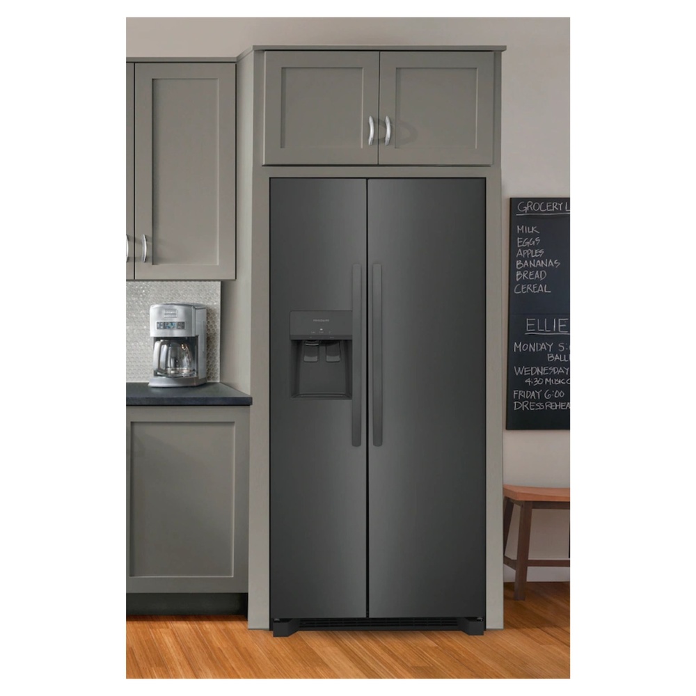 Frigidaire-FRSS2323AD-lifestyle view