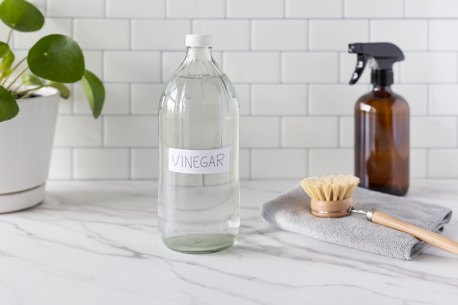 Distilled white vinegar