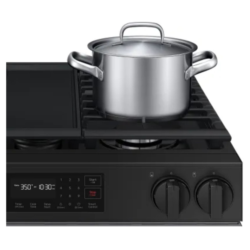 Samsung-NSG6DG8300SR-in use view