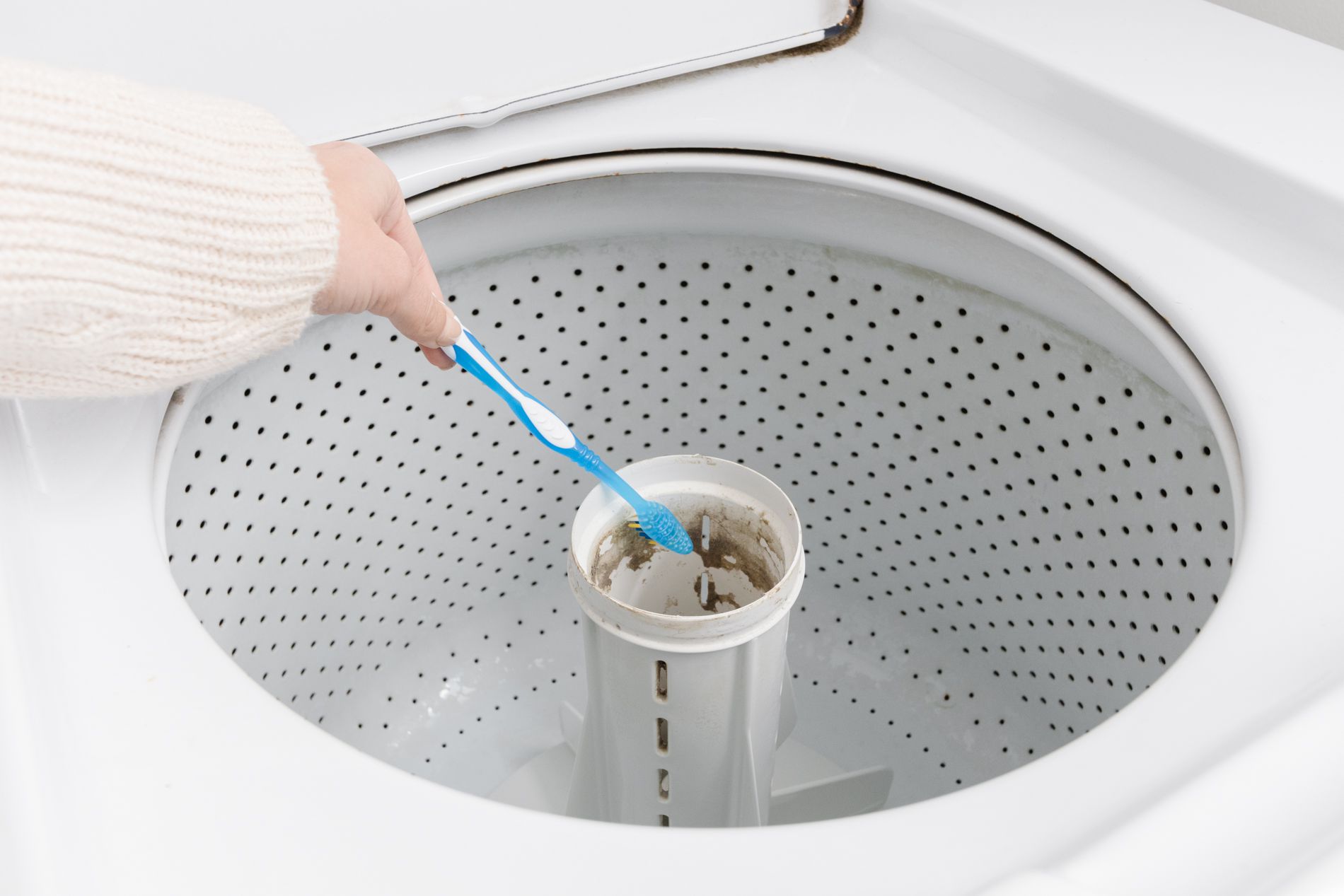 cleaning a washer