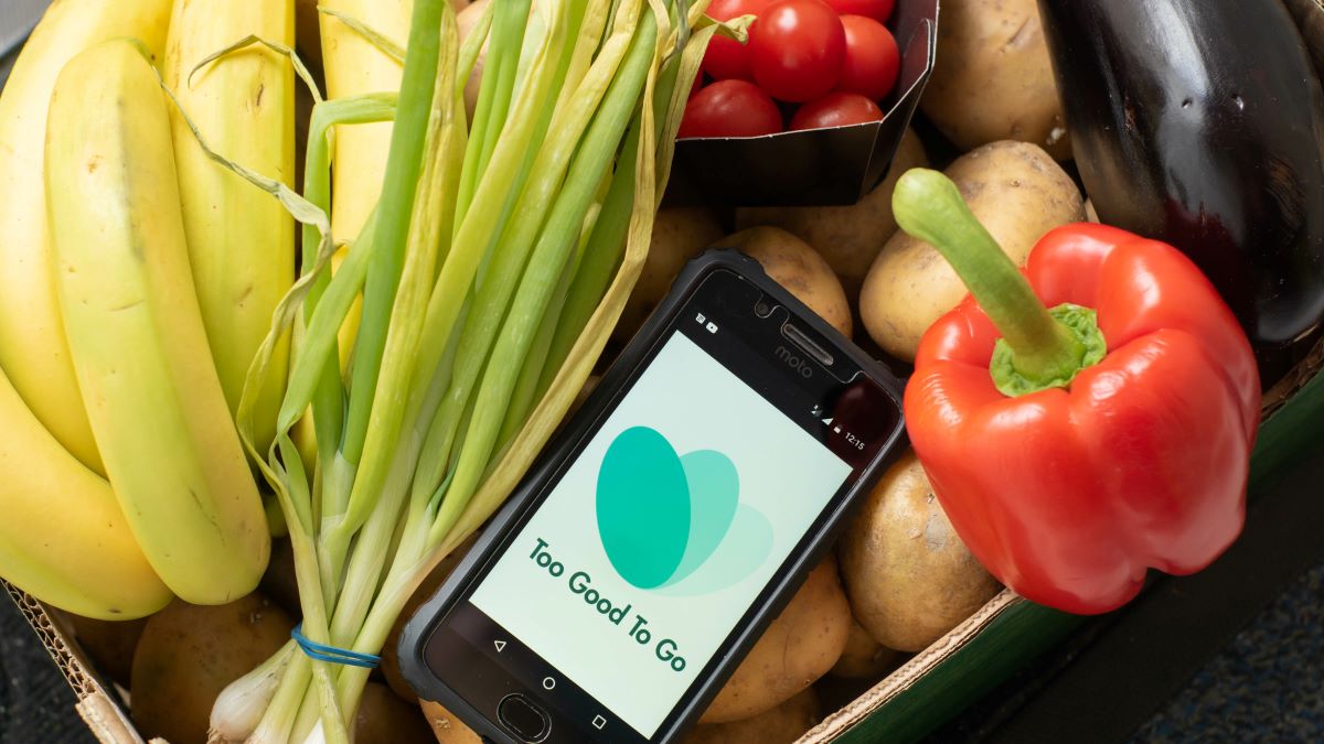 Innovative Tech Solutions to Combat Food Waste in the U.S. 4 food waste apps and platforms