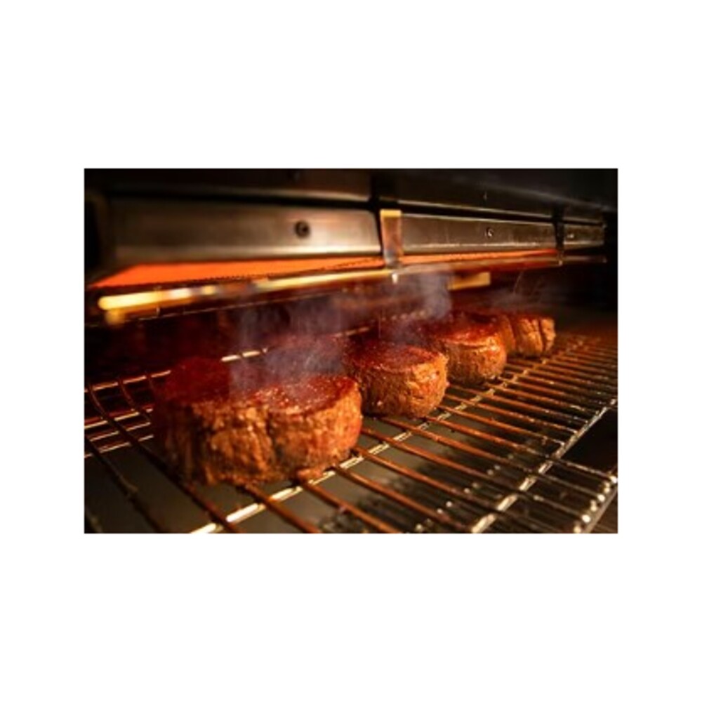 Weber-1500042-create steakhouse-style crusts