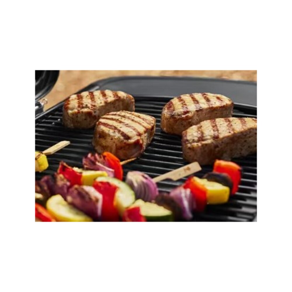 Weber-1500460-go from low to searing heat