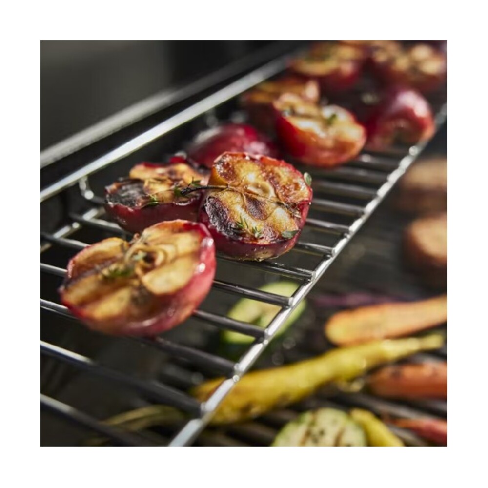 Weber-1500582-extra-large sear zone