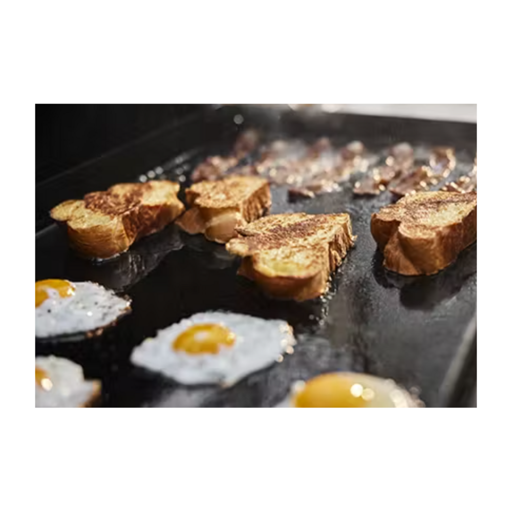 Weber-1501350-cooking
