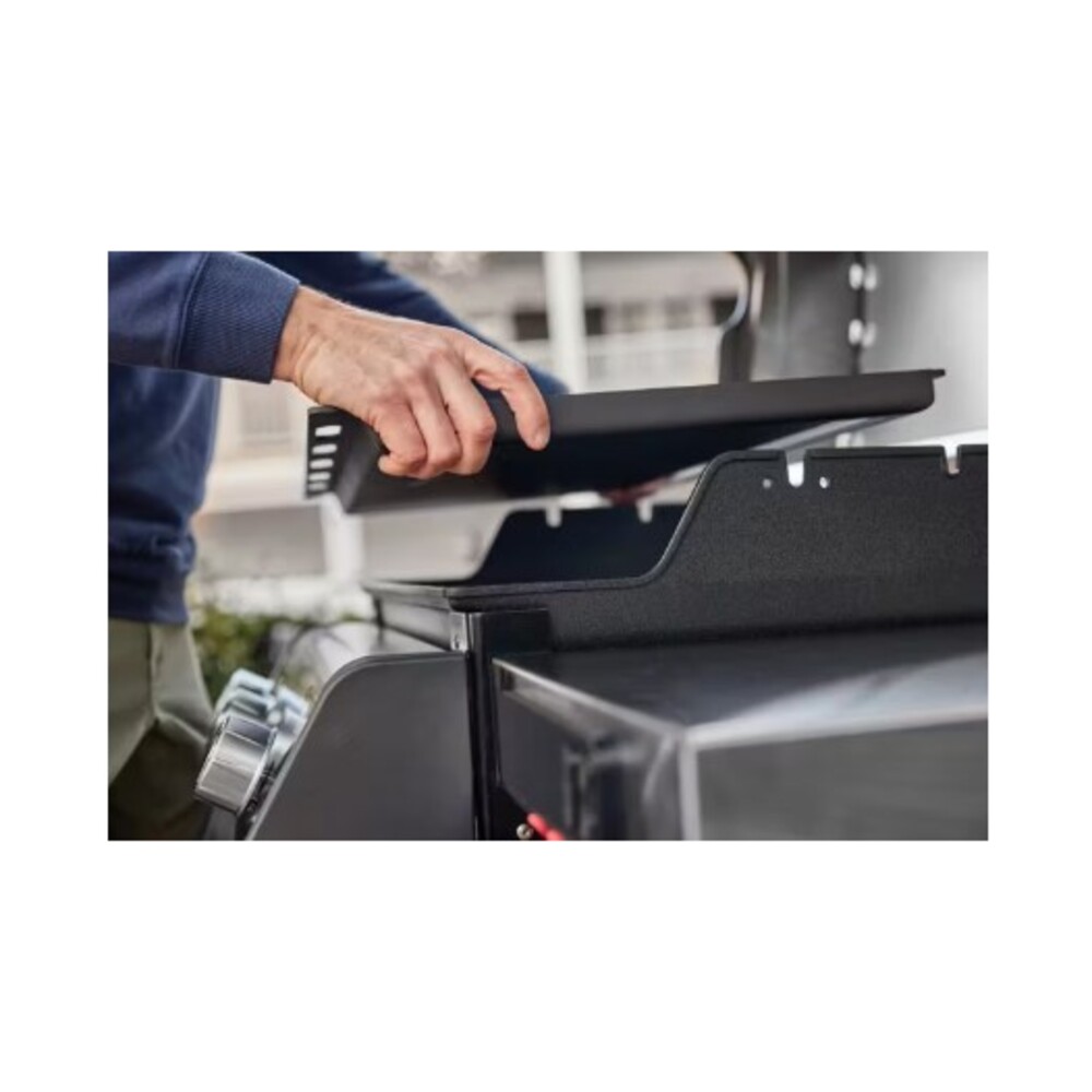 Weber-6788-from grill to griddle