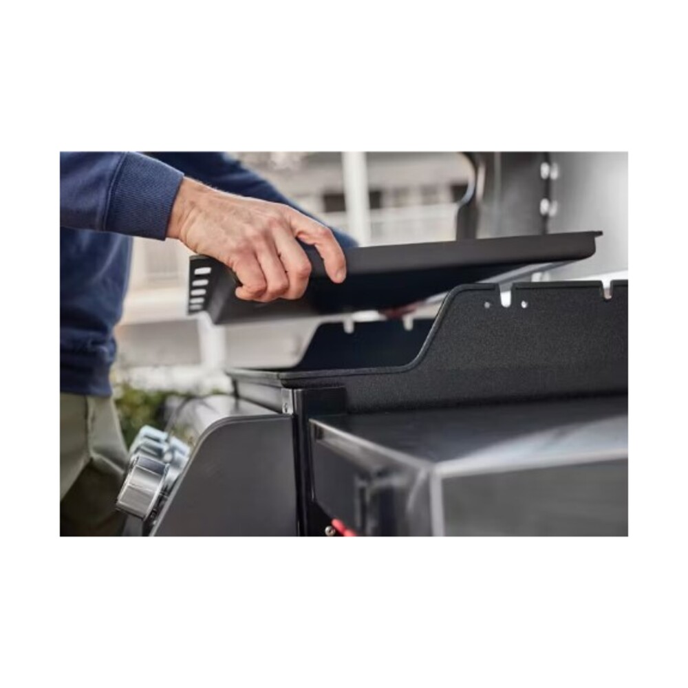 Weber-6789-from grill to griddle