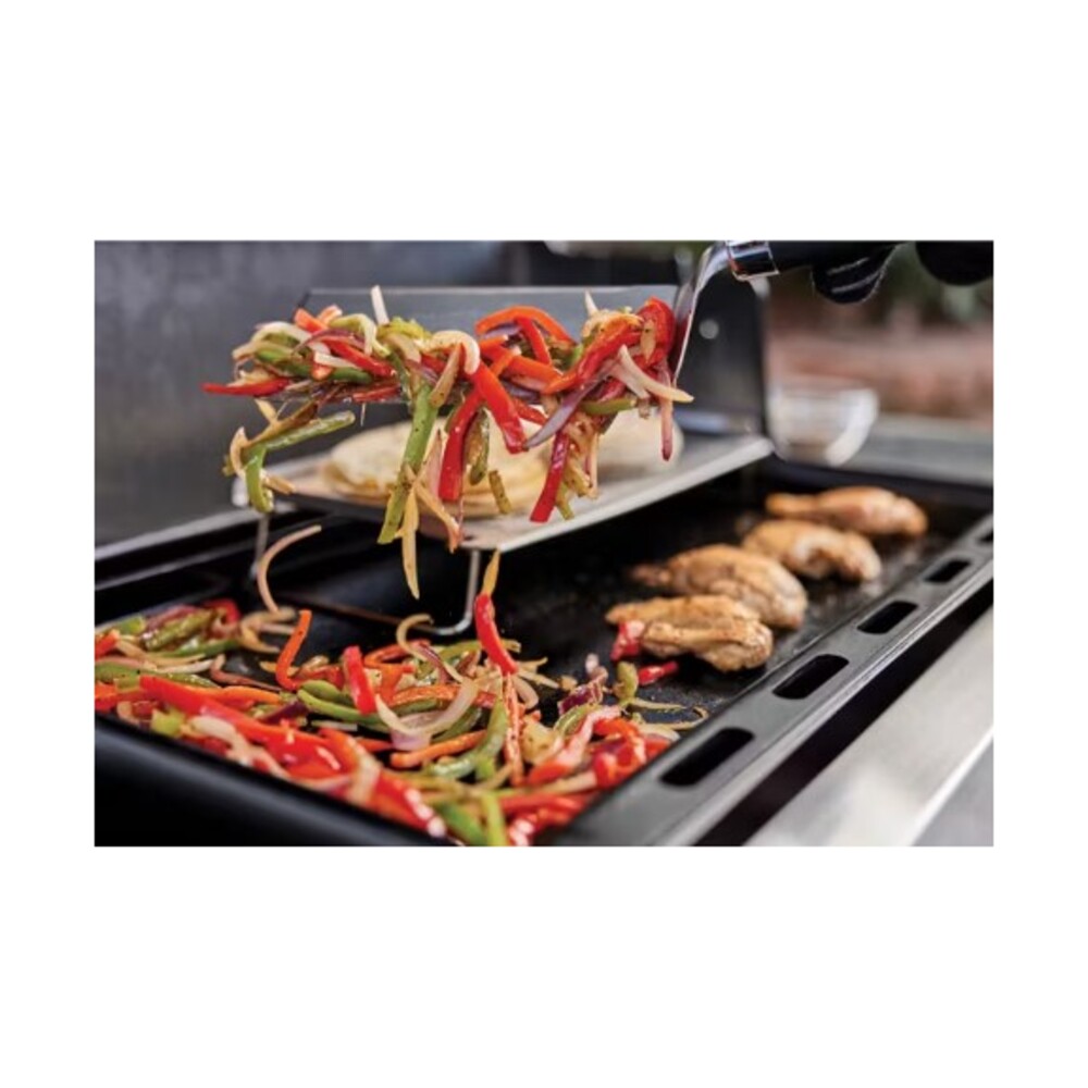 Weber-6789-seasoned and ready to griddle