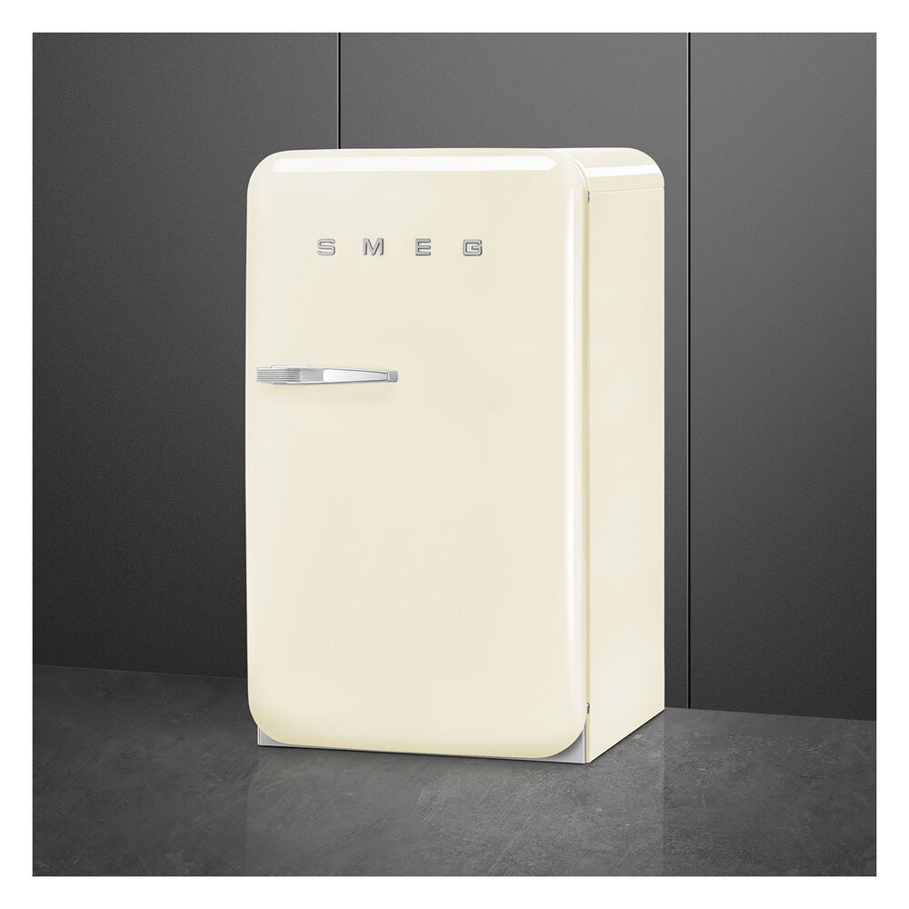 Smeg-FAB10URCR3-Angled