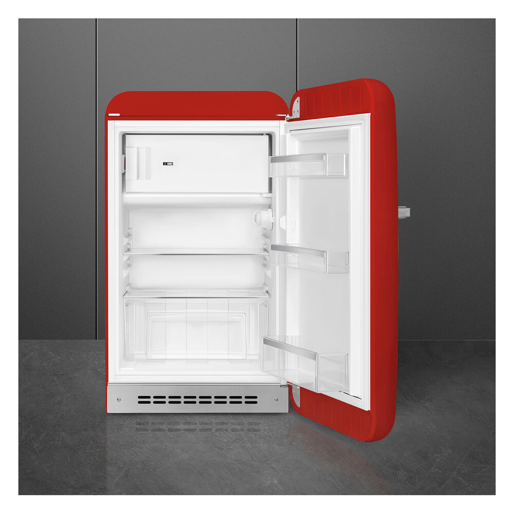 Smeg-FAB10URRD3-Interior