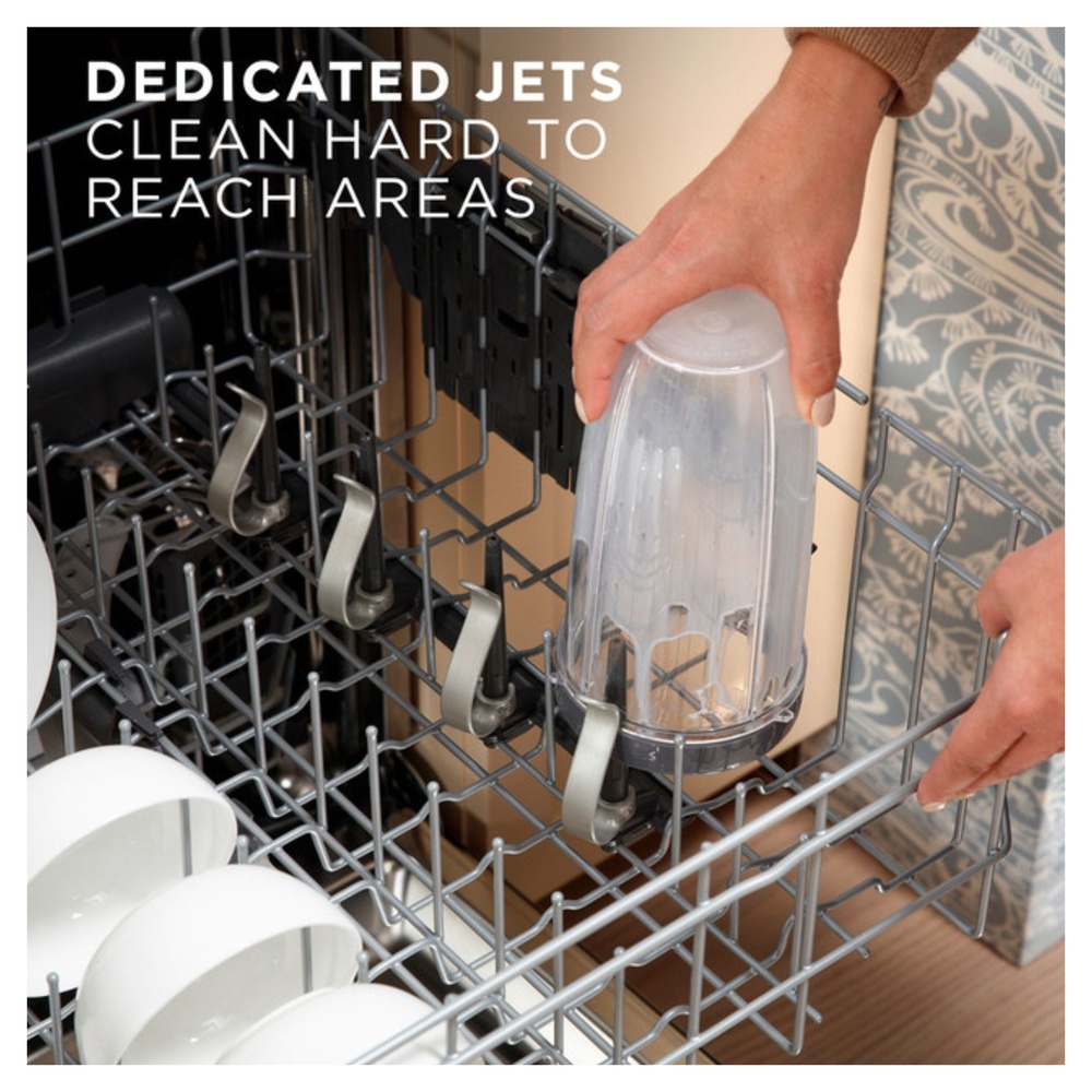GE-GDT670SMVES-Dedicated jets clean hard to reach areas