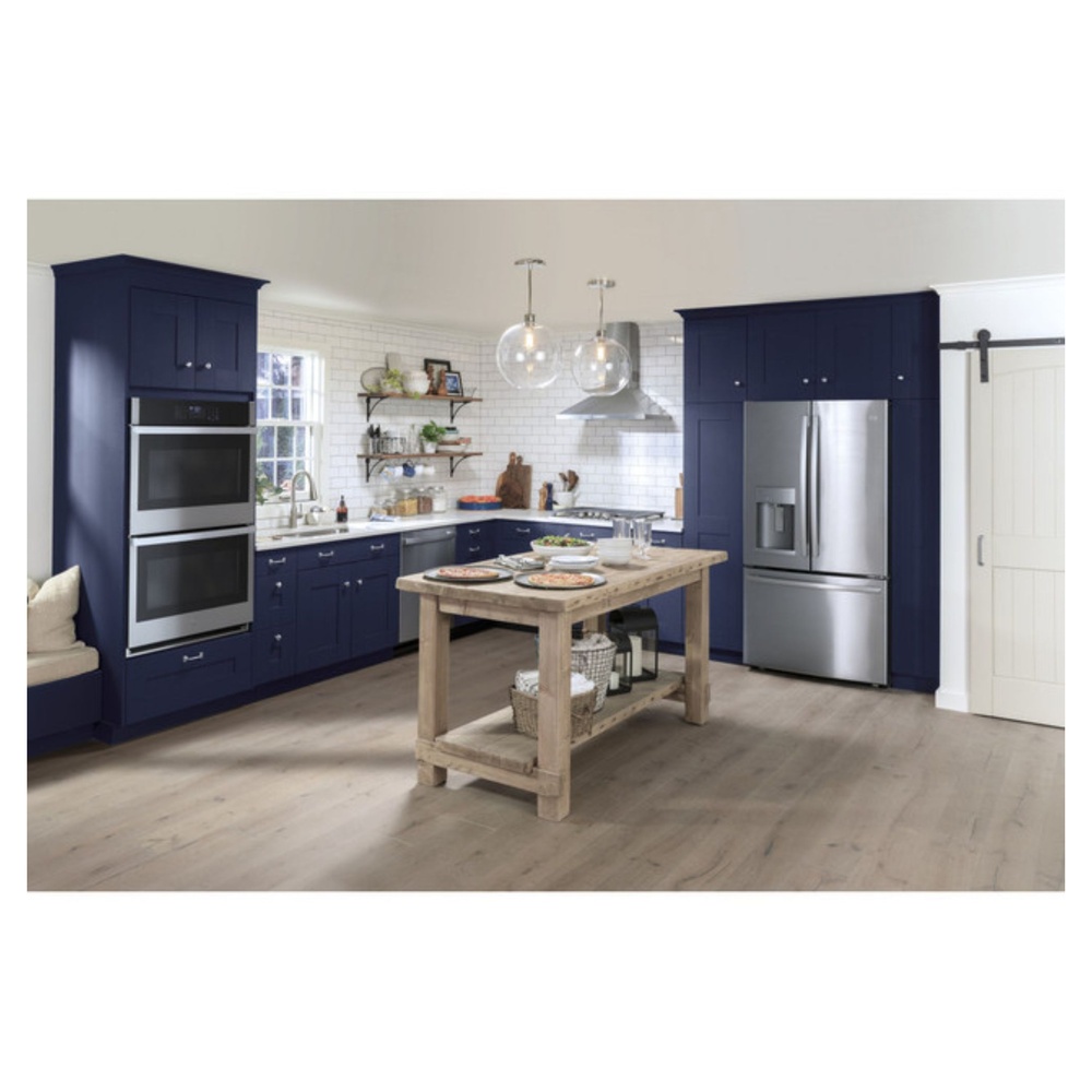 GE-JGP5030SLSS-Modern farmhouse-style kitchen