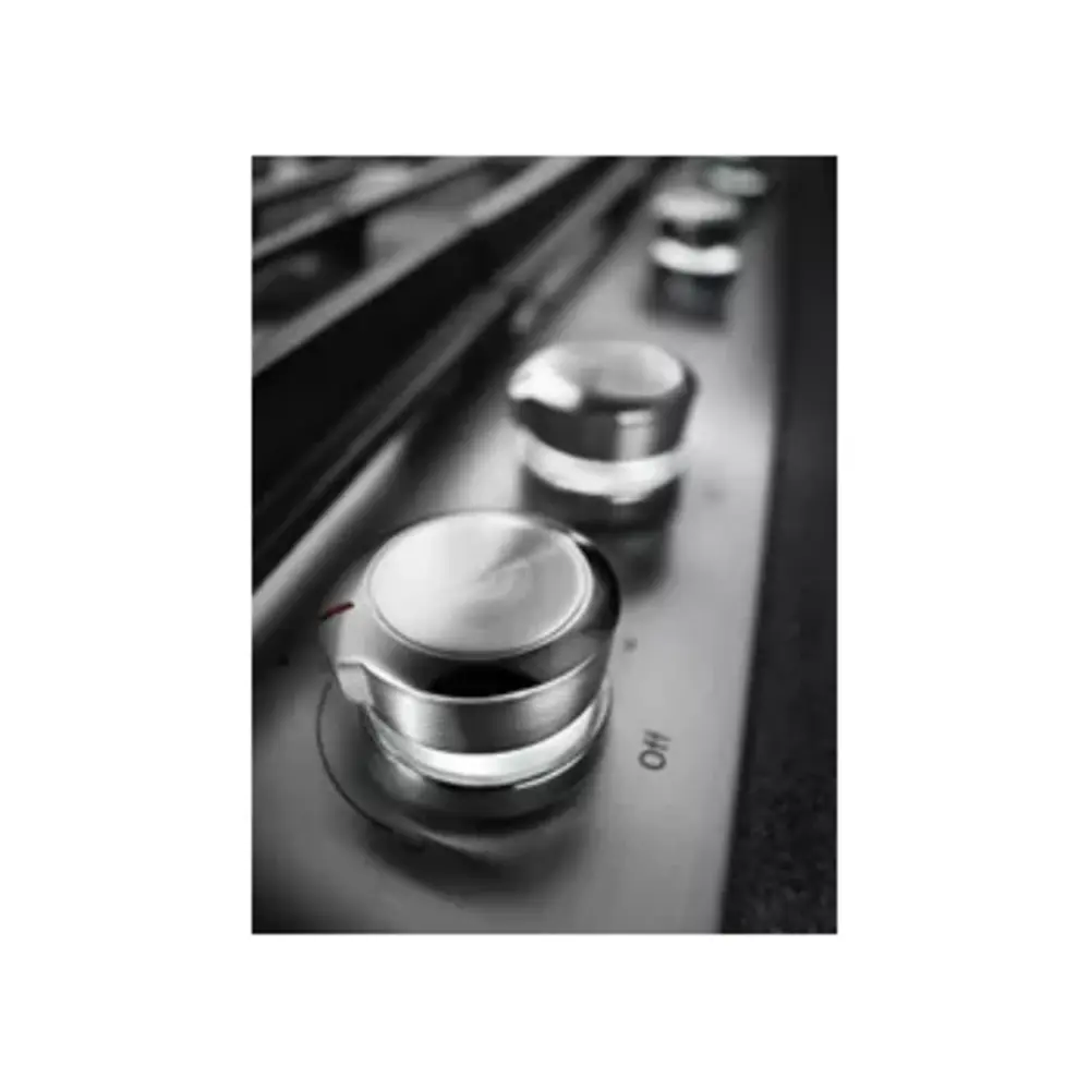 KitchenAid-KCGS950ESS-multi-finish back-lit knobs