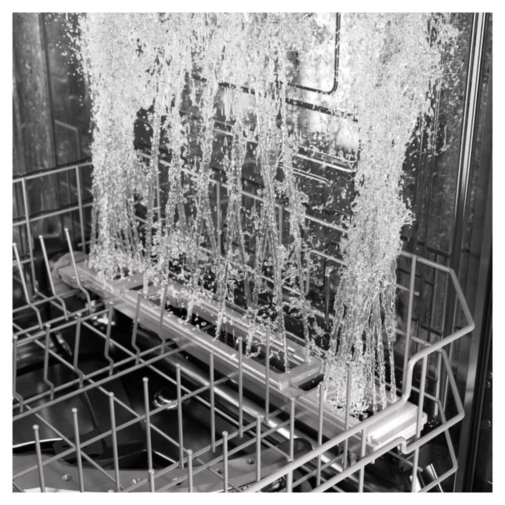 GE-PDP755SYVFS-Interior of a dishwasher in action