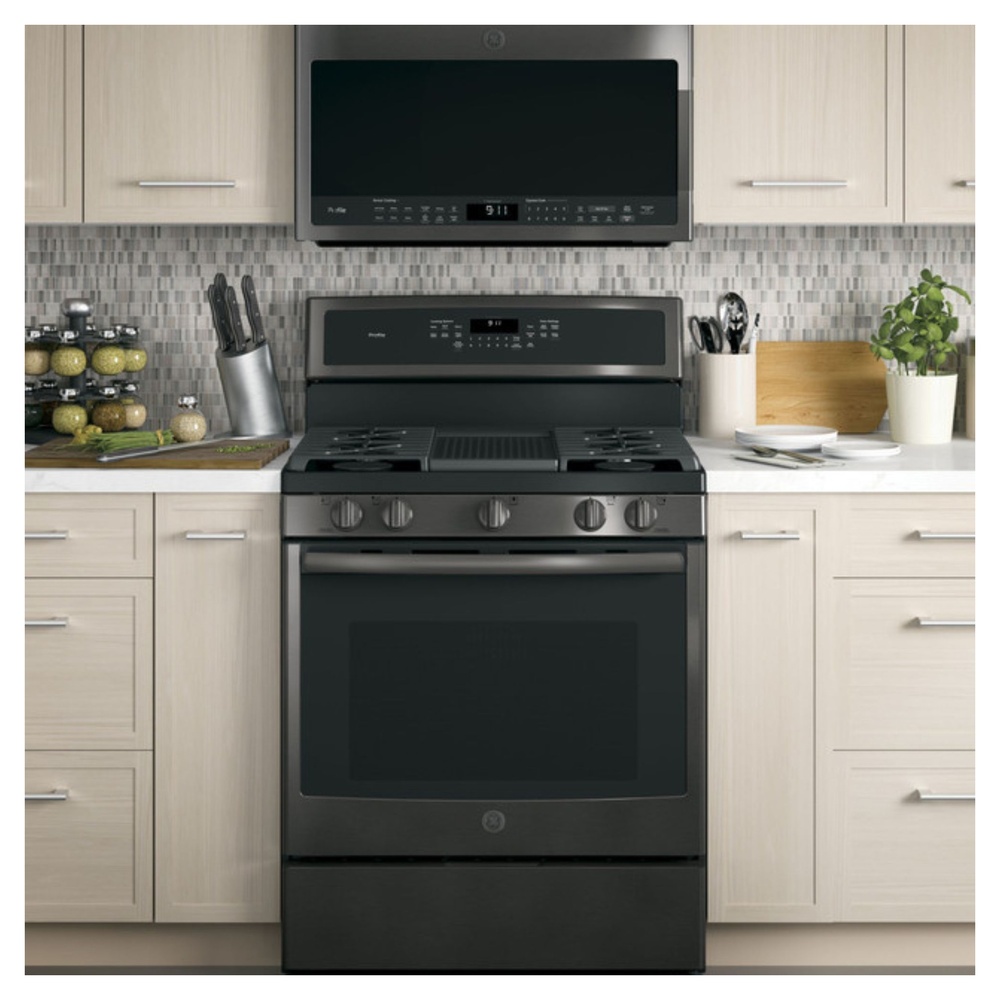 GE-PVM9005BLTS-2.1 cu. ft. capacity