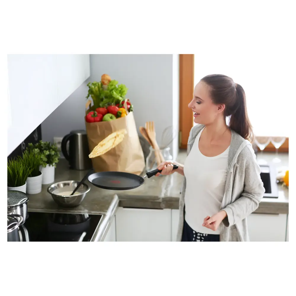 Sharp SCR3041GB lifestyle