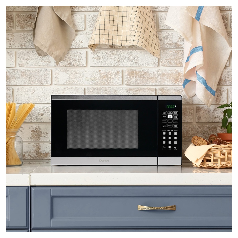 Danby DBMW0925BBS 19 inch 0.9 Cu. Ft. Countertop Microwave Oven with 900 Watts, Express Cook, Add 30 Seconds, 6 Auto Cook Options, Auto Defrost, Child Lock and Glass Turntable in Stainless Steel