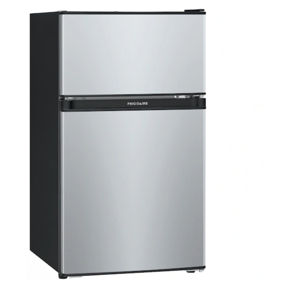 Frigidaire-FFPS3133UM-left angle view
