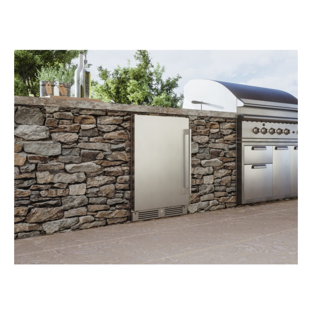 Zephyr PRB24C01ASOD 24 inch Outdoor Single Zone Beverage Cooler with 5.6 cu. ft. Capacity, PreciseTemp™, Active Cooling Technology, Carbon Filter Air Filtration, in Stainless Steel