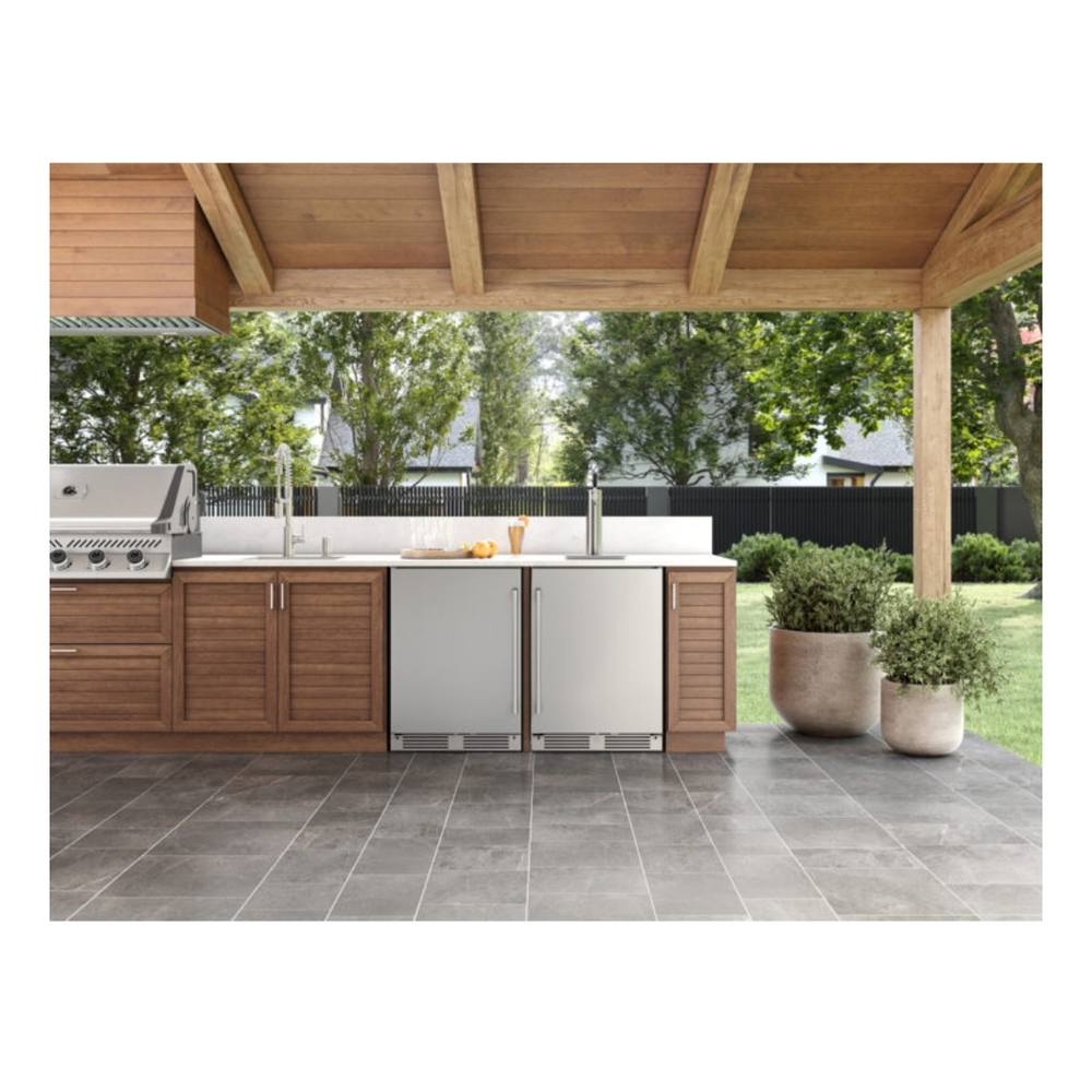 Zephyr PRKB24C01ASOD 24 inch Freestanding Outdoor Kegerator and Beverage Cooler with 6 cu. ft. Capacity, PreciseTemp™, Active Cooling Technology, Carbon Filter Air Filtration, in Stainless Steel