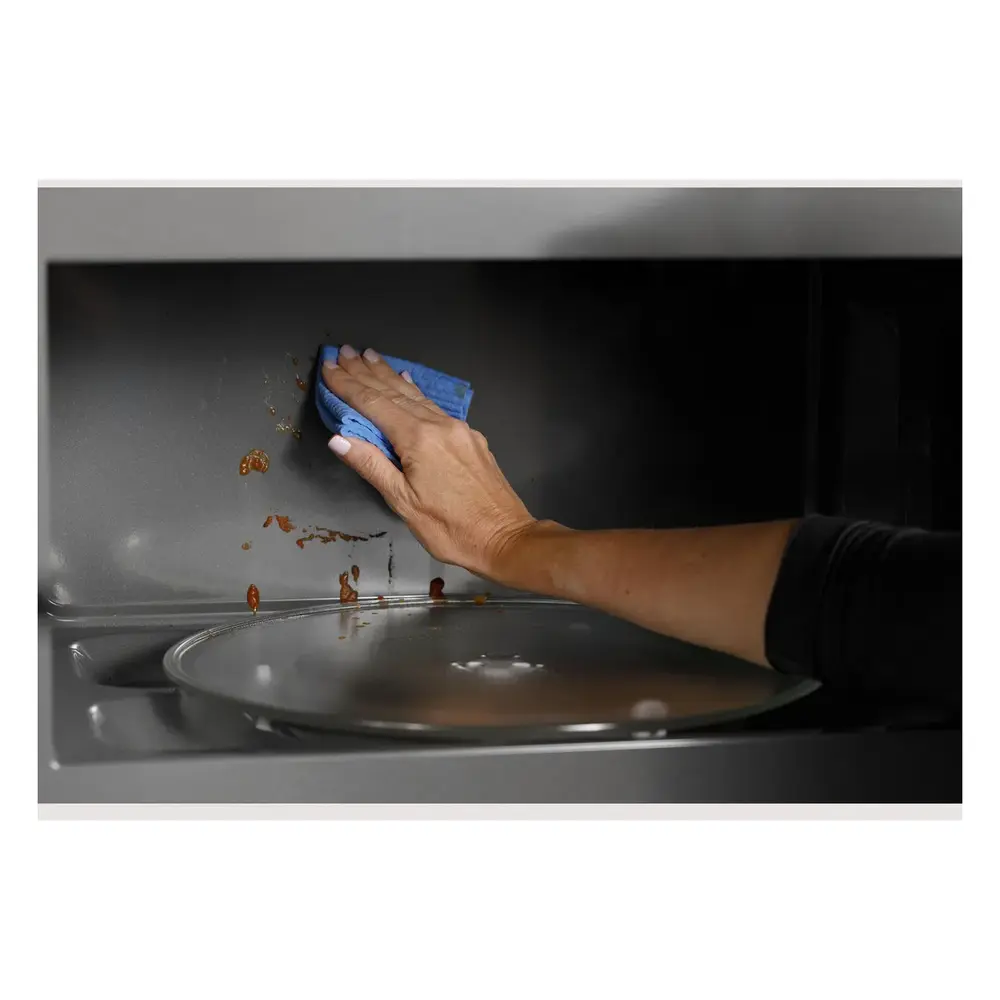 PVM9215RYSS-Cleaning