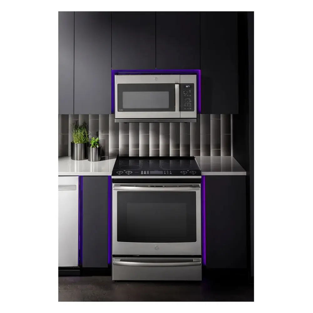 PVM9225RYSS-Lifestyle