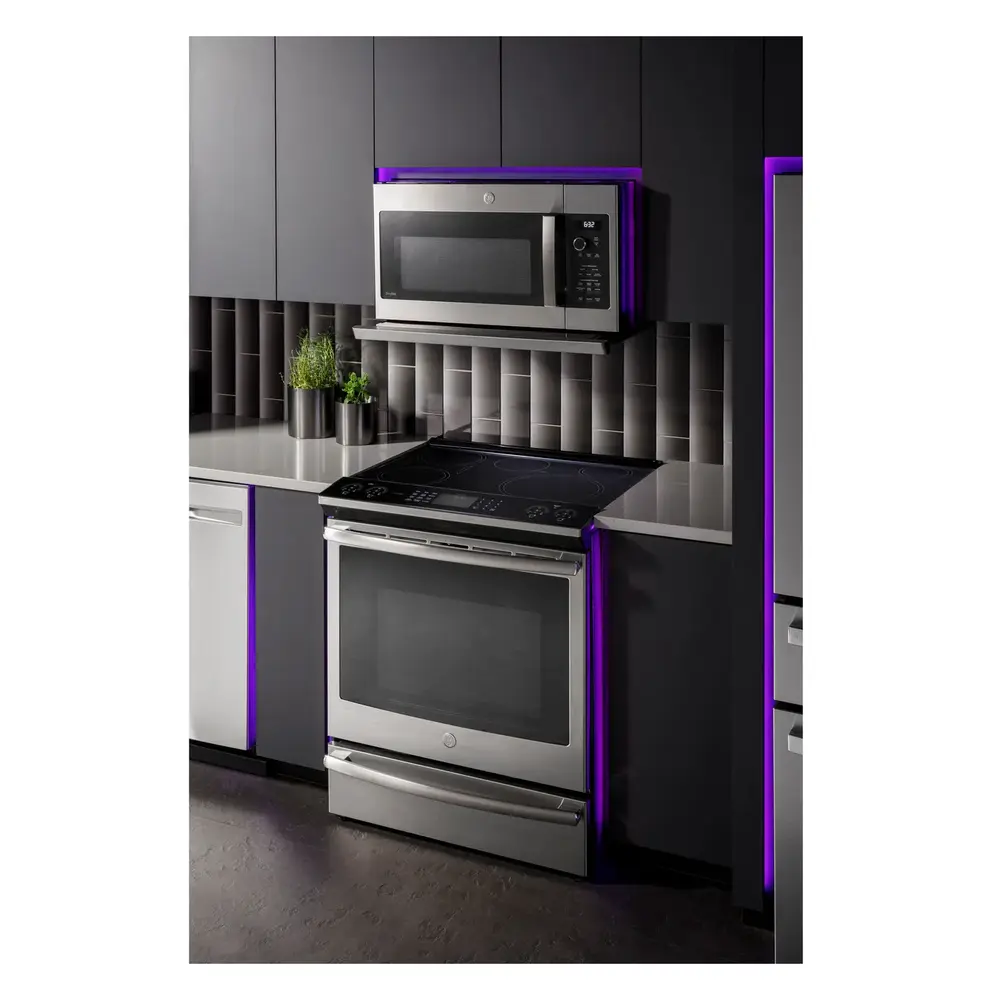 PVM9225RYSS-Lifestyle