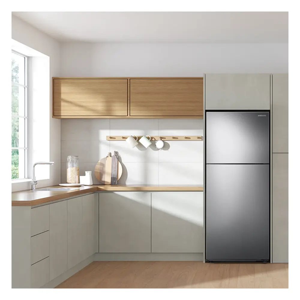 RT16A6195SR-Lifestyle